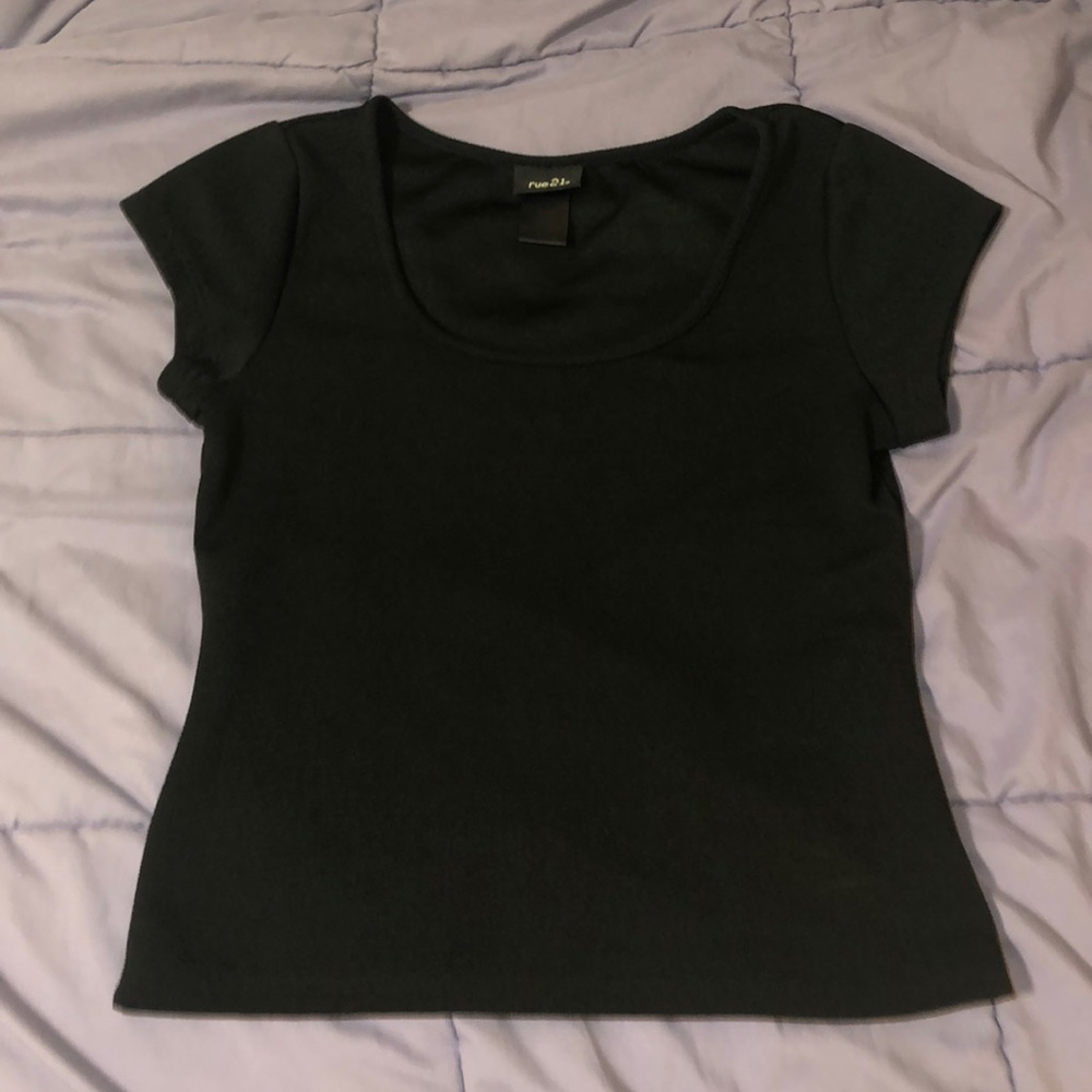 Waist level black shirt low neck